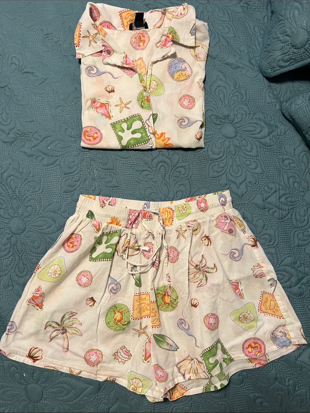 Boohoo White Pastel Seashell Print Pajama Set